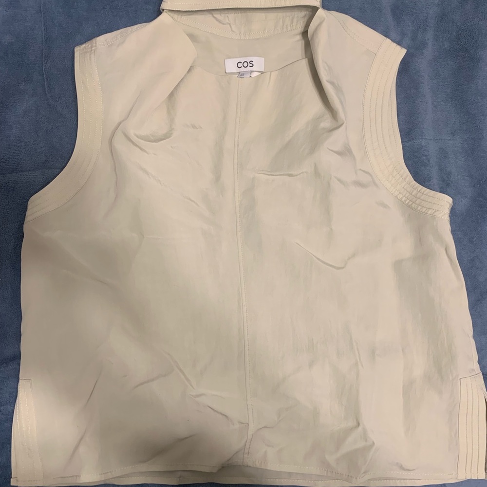 COS Women’s Light Cream Sleeveless Cowl Top
